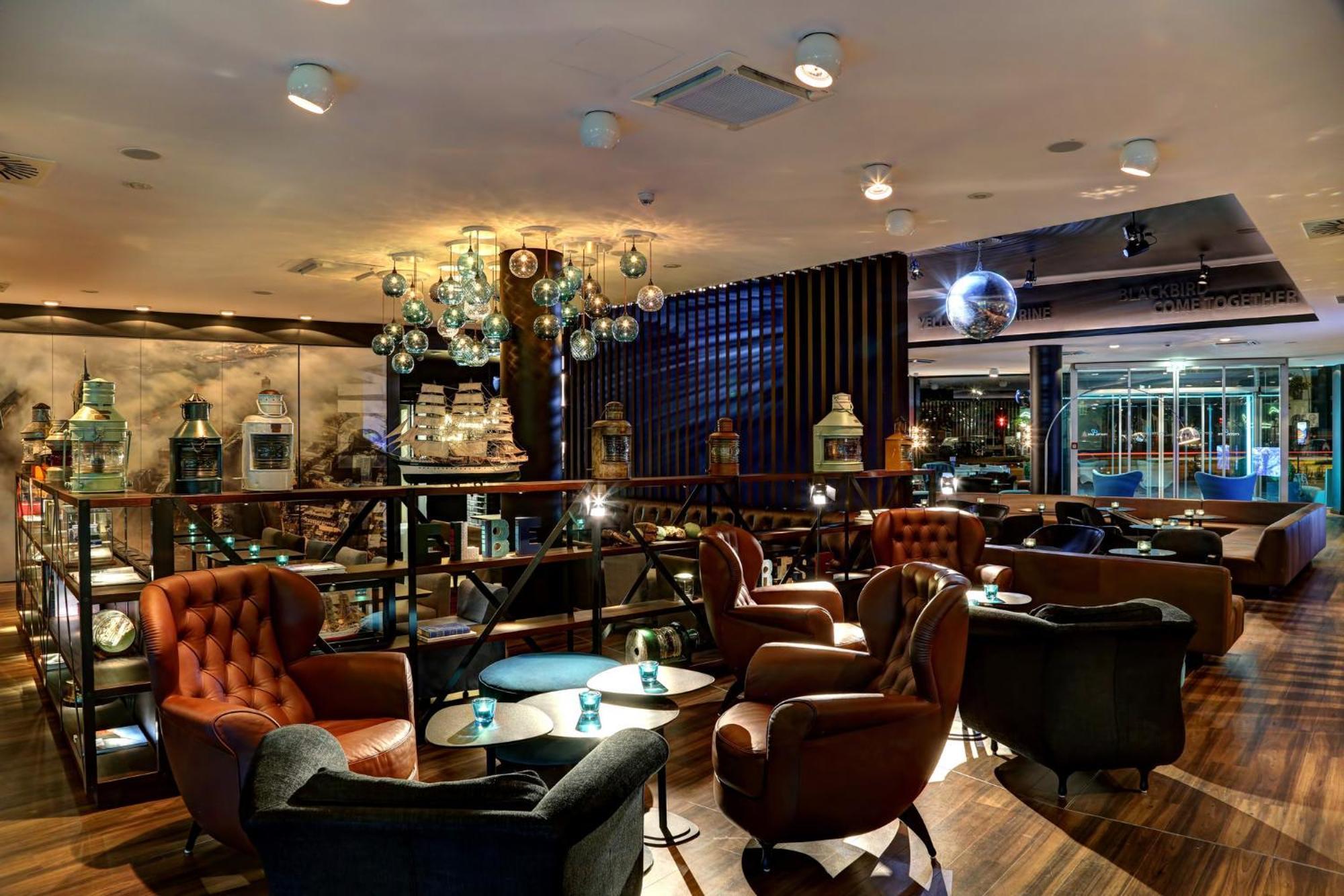 Motel One Hamburg Am Michel Екстер'єр фото