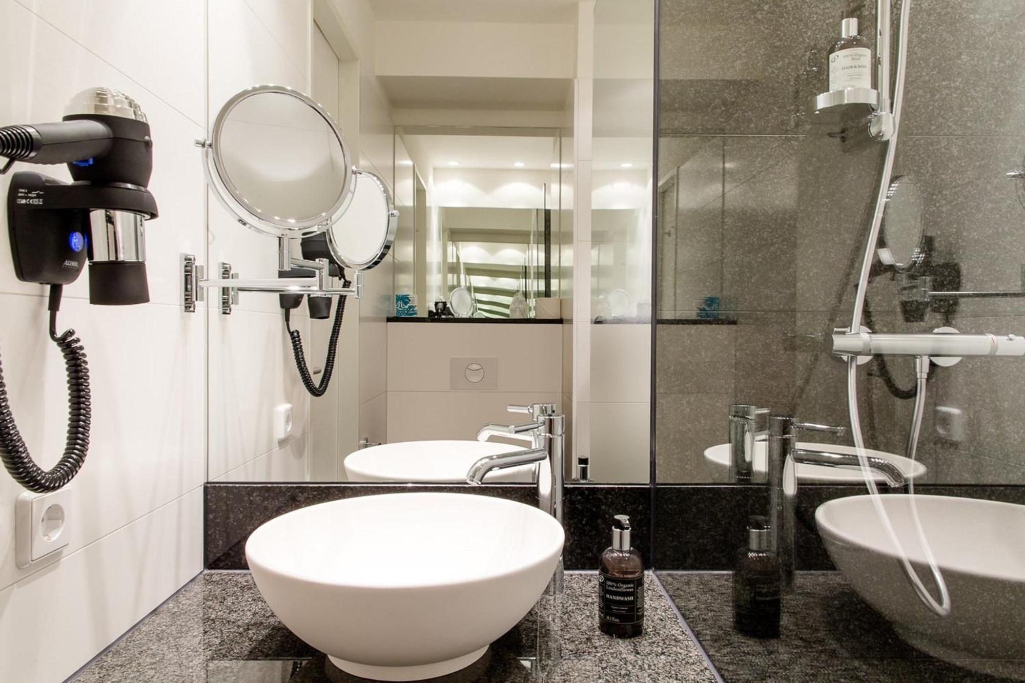 Motel One Hamburg Am Michel Екстер'єр фото